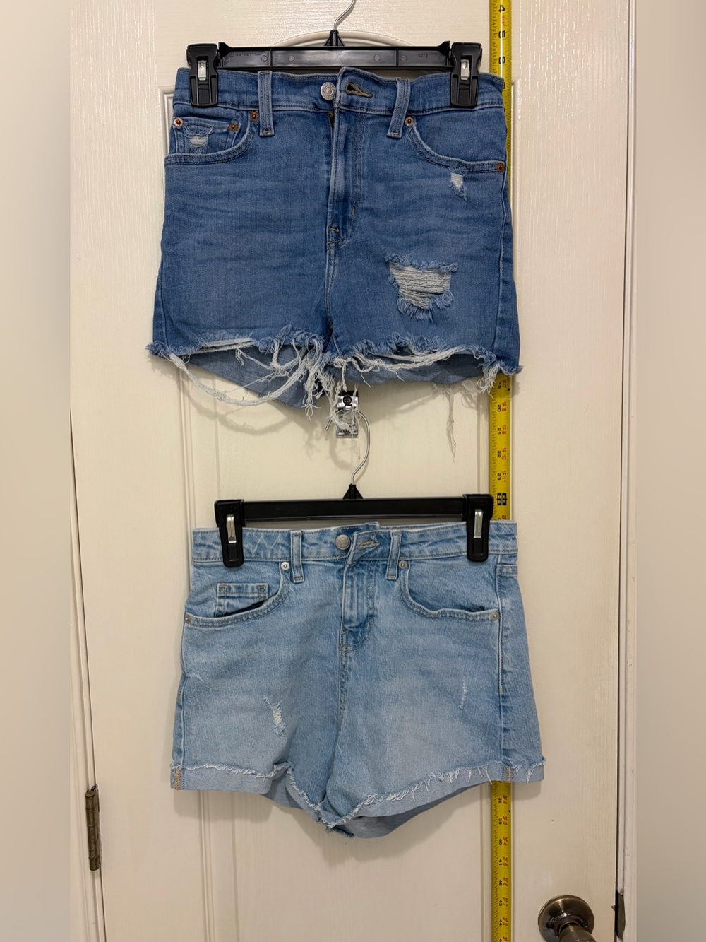 Women Torn Denim Jean Short Levi’s Size (26) & Wild Fable Size (R) 2 Total Short